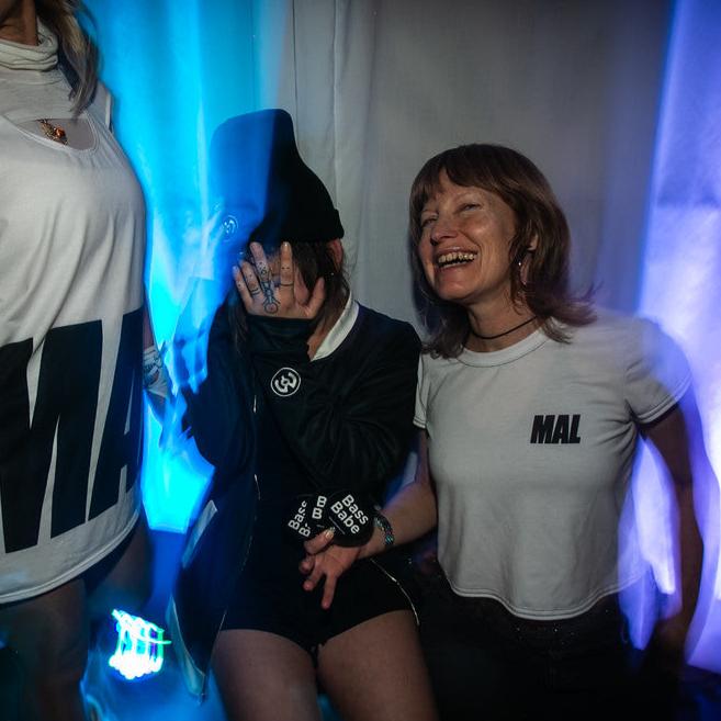 Crop MAL Tee