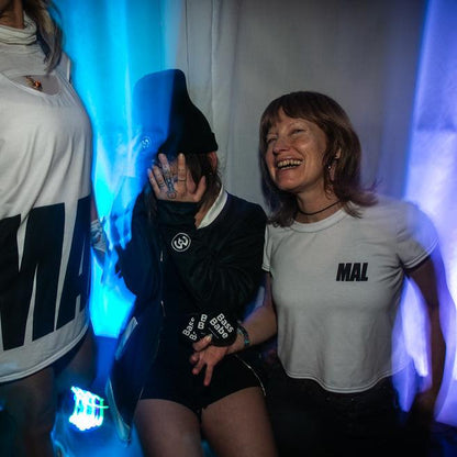 Crop MAL Tee